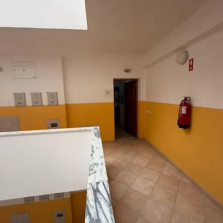 Rochinha Dos Castelos Lt5 *